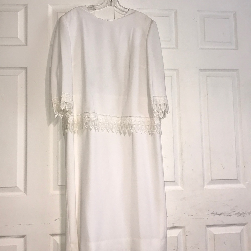 NWT Women’s White Dress